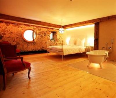 фото отеля Rainhof Scheune Hotel Kirchzarten