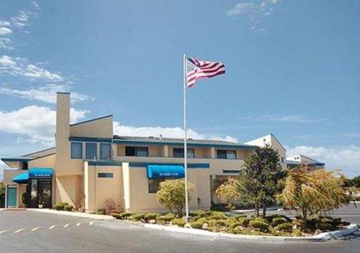 фото отеля Econo Lodge Bay Breeze