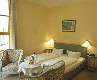 фото отеля Seehotel & Wellnessdorf Arche Noah Burg