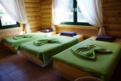 фото отеля Seehotel & Wellnessdorf Arche Noah Burg