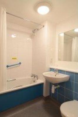 фото отеля Travelodge Hotel Fort Dunlop Birmingham