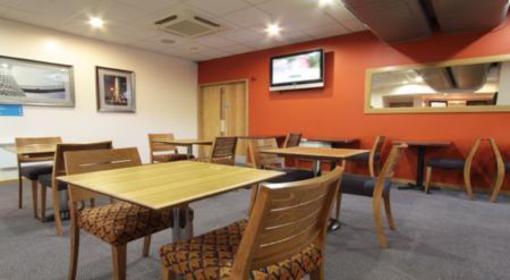 фото отеля Travelodge Hotel Fort Dunlop Birmingham