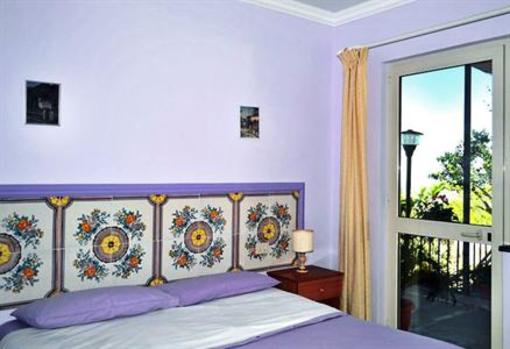 фото отеля Alle Ginestre Capri B&B