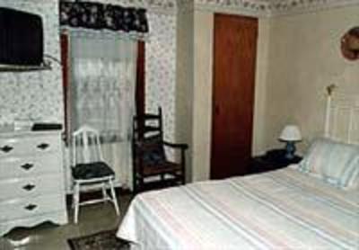 фото отеля Sea Breeze Inn Hyannis
