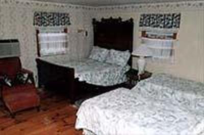 фото отеля Sea Breeze Inn Hyannis