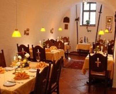 фото отеля Hotel Deutsches Haus Dinkelsbuhl