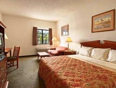 фото отеля Days Inn and Suites Cambridge (Maryland)