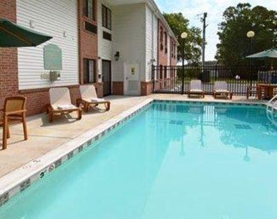 фото отеля Days Inn and Suites Cambridge (Maryland)