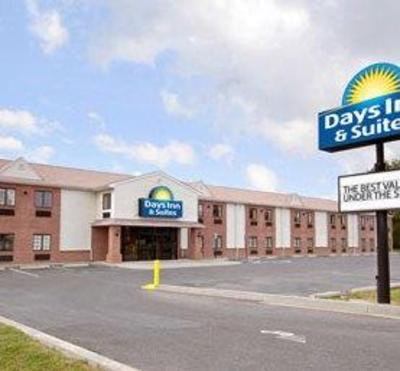 фото отеля Days Inn and Suites Cambridge (Maryland)