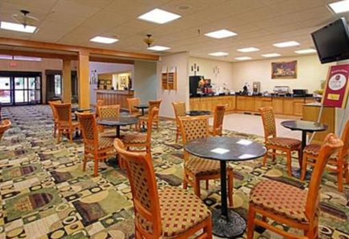 фото отеля Comfort Suites Marion (Illinois)