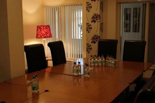фото отеля The Bell Country Inn Llandrindod Wells