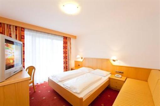 фото отеля Hotel Mondschein Vipiteno
