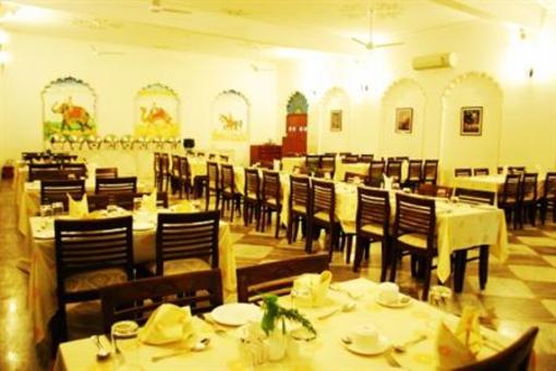 фото отеля Hotel Surya Mahal