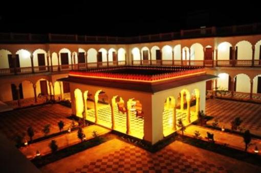 фото отеля Hotel Surya Mahal