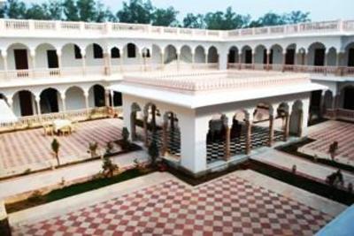 фото отеля Hotel Surya Mahal