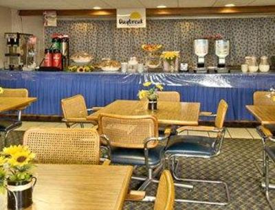 фото отеля Days Inn Southern Hills ORU