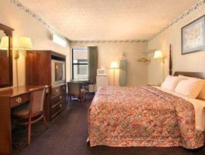 фото отеля Days Inn Southern Hills ORU
