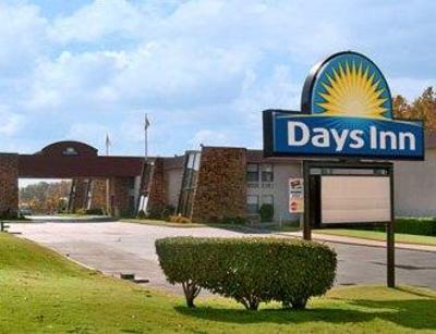 фото отеля Days Inn Southern Hills ORU