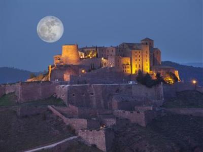 фото отеля Parador de Cardona Castle