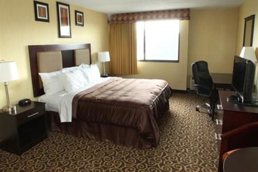 фото отеля Ramada Inn Stratford (Connecticut)