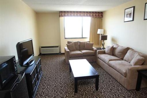 фото отеля Ramada Inn Stratford (Connecticut)
