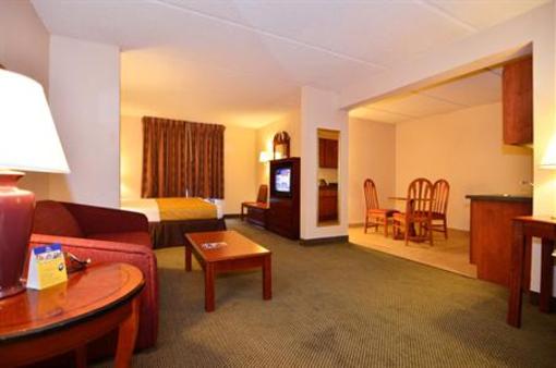 фото отеля BEST WESTERN PLUS Hotel & Suites Airport South