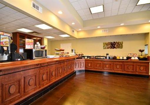 фото отеля BEST WESTERN PLUS Hotel & Suites Airport South