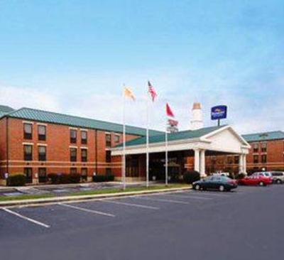 фото отеля Baymont Inn & Suites Knoxville Cedar Bluff