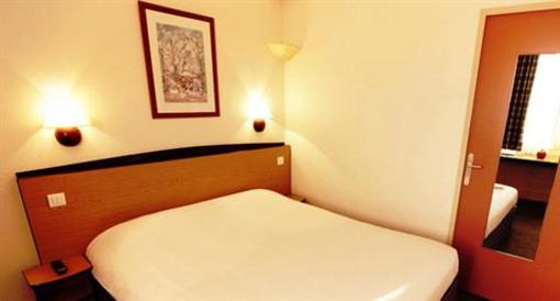 фото отеля Campanile Moulins Avermes Hotel