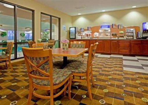 фото отеля Holiday Inn Express Sheboygan - Kohler I-43