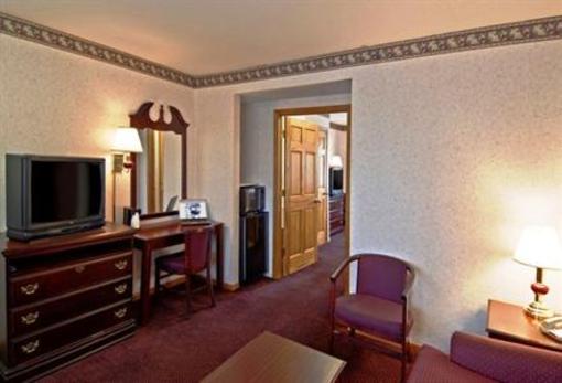 фото отеля Americas Best Value Inn & Suites - Waukegan Gurnee