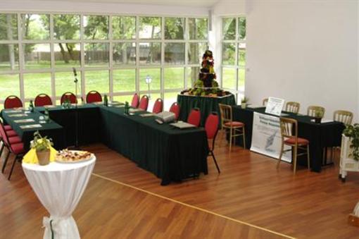 фото отеля Szidonia Hotel Rojtokmuzsaj