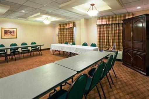 фото отеля Holiday Inn Express Athens (Tennessee)
