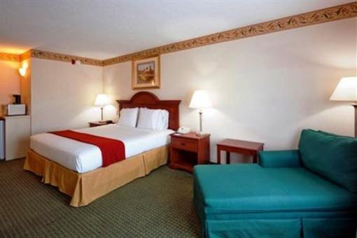 фото отеля Holiday Inn Express Athens (Tennessee)