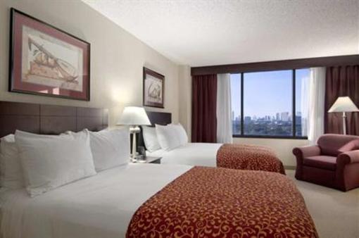 фото отеля Hilton Houston Plaza