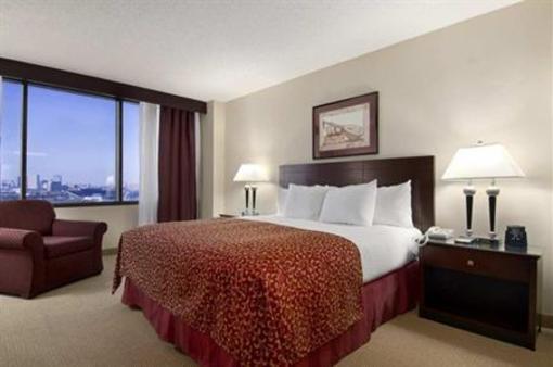 фото отеля Hilton Houston Plaza