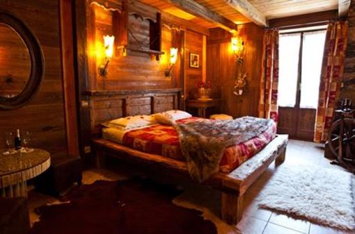 фото отеля La Jolie Bergère Hotel La Salle