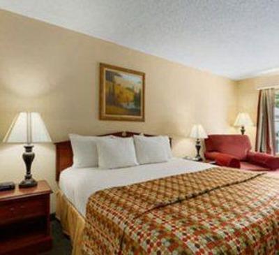 фото отеля Baymont Inn & Suites Hickory