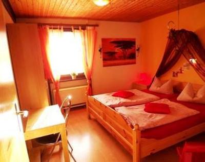 фото отеля Ferienhaushotel Zur Grunen Oase