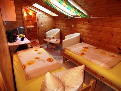 фото отеля Ferienhaushotel Zur Grunen Oase