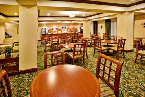 фото отеля Holiday Inn Express Hotel & Suites Urbana-Champaign U of I Area