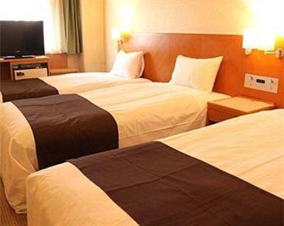 фото отеля Hotel Livemax Yokohama Kannai