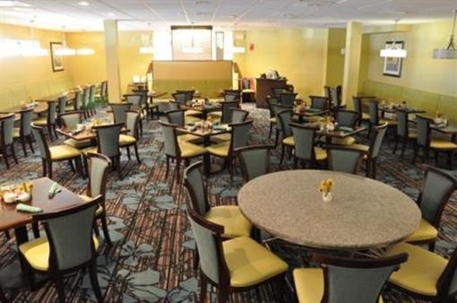фото отеля DoubleTree by Hilton Richmond-Midlothian