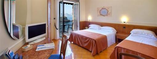 фото отеля Hotel Delfino Massa Lubrense