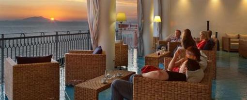 фото отеля Hotel Delfino Massa Lubrense