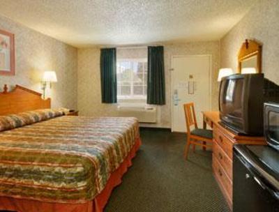 фото отеля Super 8 San Bernardino Hospitality Lane