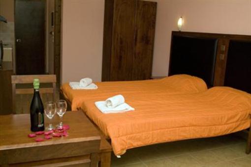 фото отеля Agoulos Inn