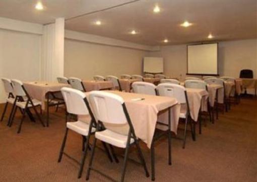 фото отеля Quality Inn & Suites North Legoland Area