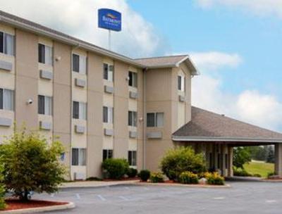 фото отеля Baymont Inn & Suites Howell