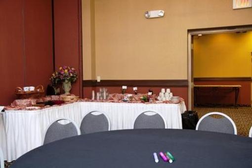 фото отеля Holiday Inn Owatonna